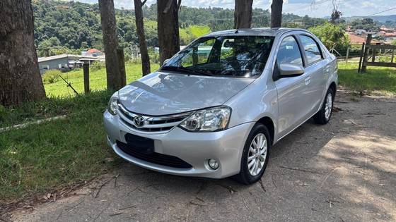 TOYOTA ETIOS 1.5 XLS SEDAN 16V FLEX 4P MANUAL